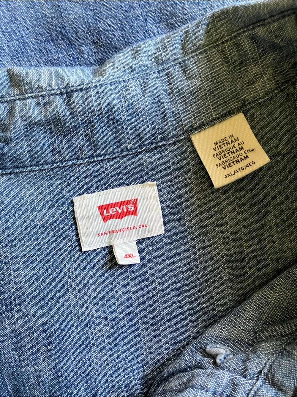 Levi’s light blue, 100% cotton button down shirt, long sleeve - Picture 6 of 7